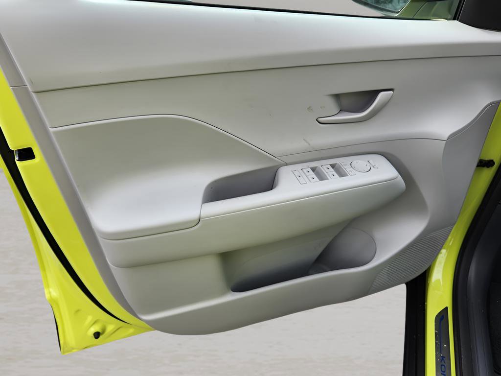 New 2026 Hyundai Kona SE image 12