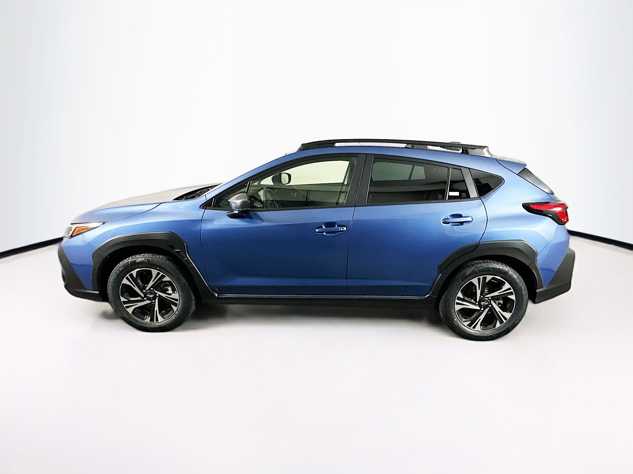 Used 2024 Subaru Crosstrek 2.0i Premium image 4