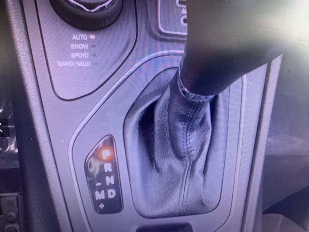 Used 2022 Jeep Cherokee Latitude Lux image 12