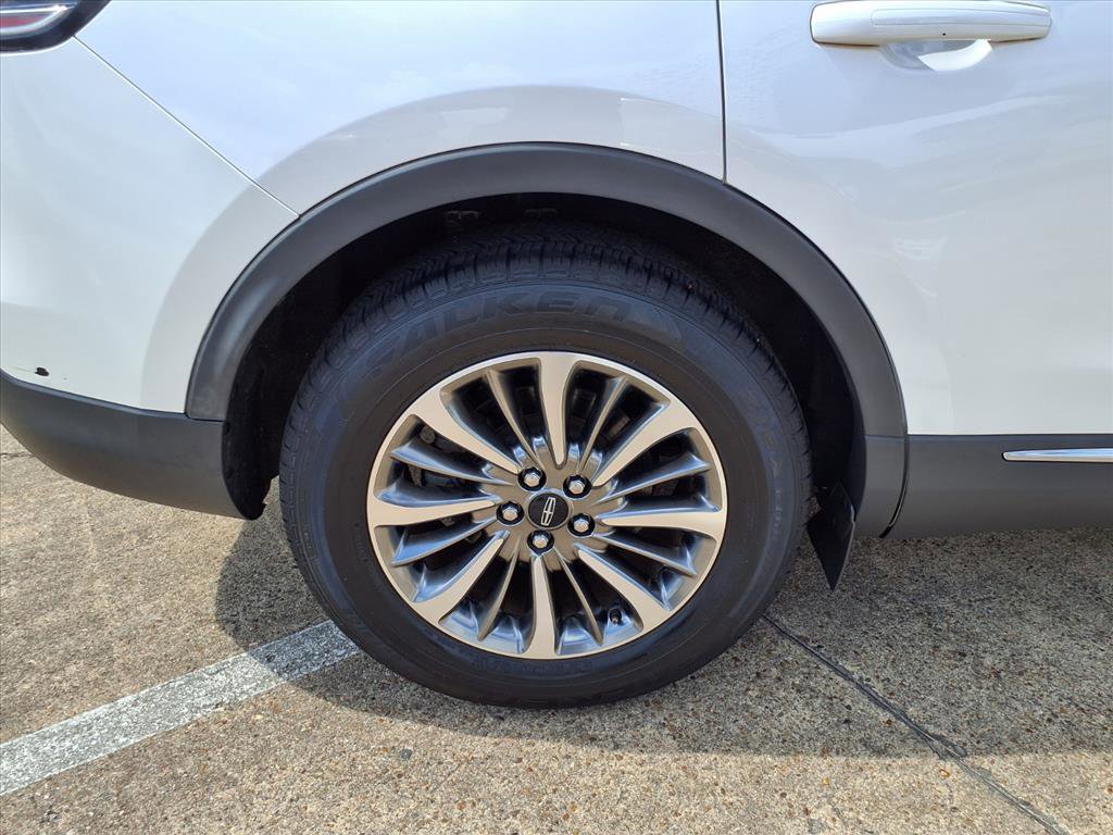 Used 2019 Lincoln Nautilus Select image 28