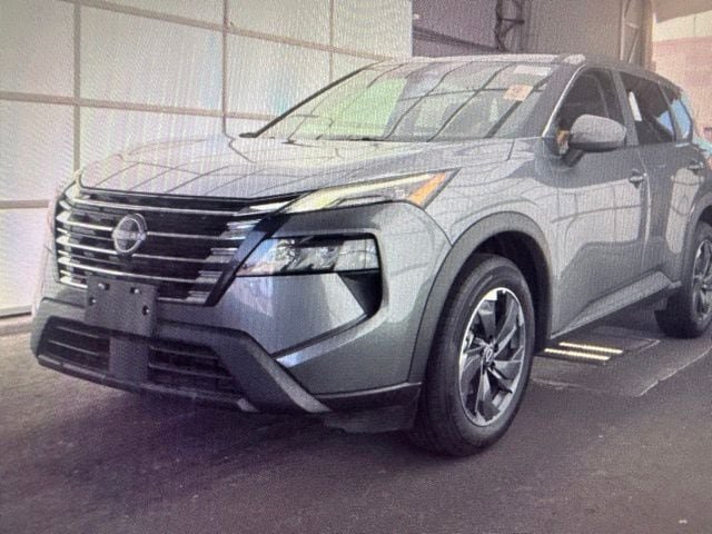 Certified 2025 Nissan Rogue SV FWD image 3