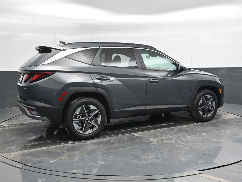 New 2026 Hyundai Tucson SEL image 2