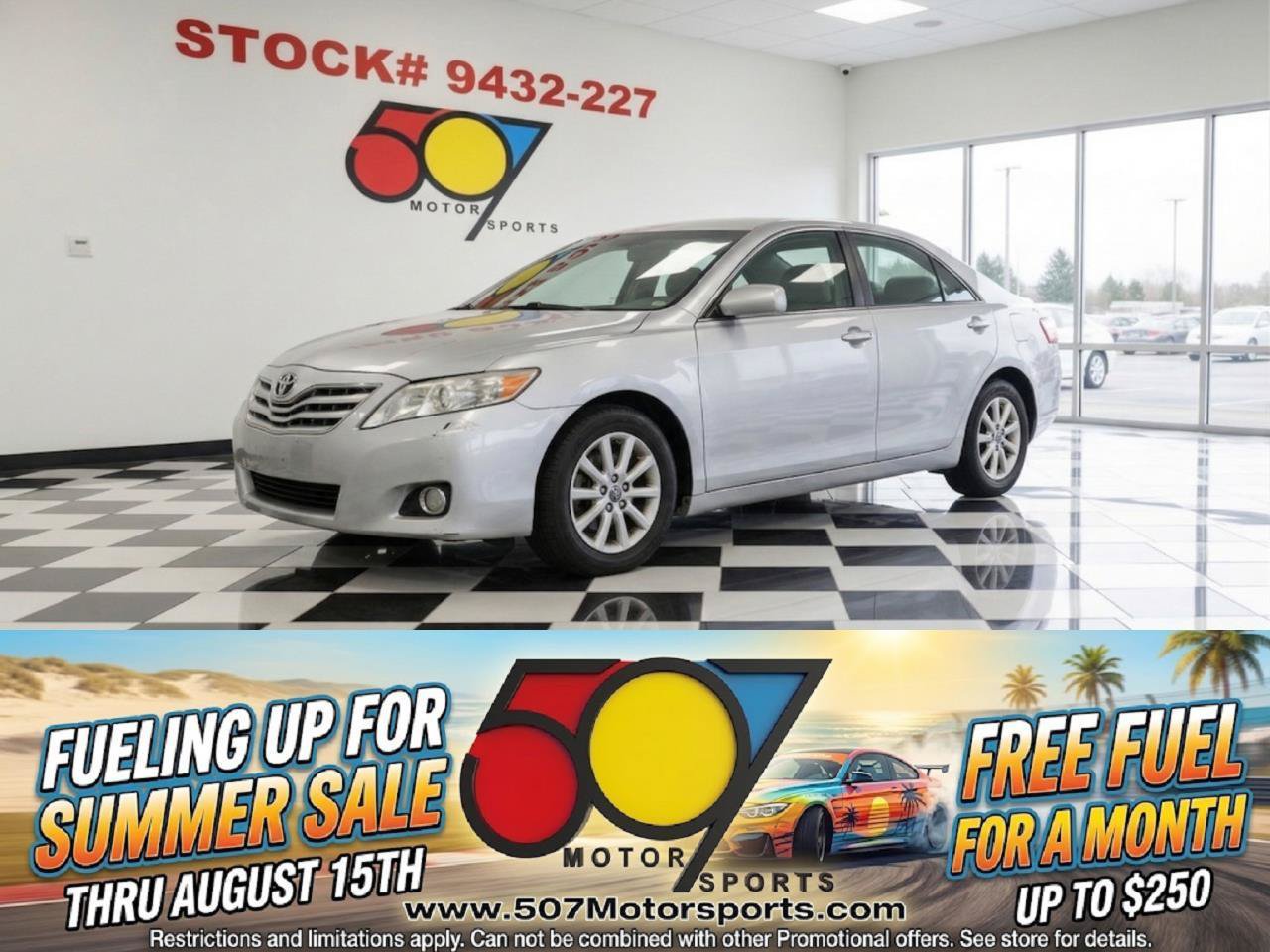 Used 2010 Toyota Camry SE FWD image 1