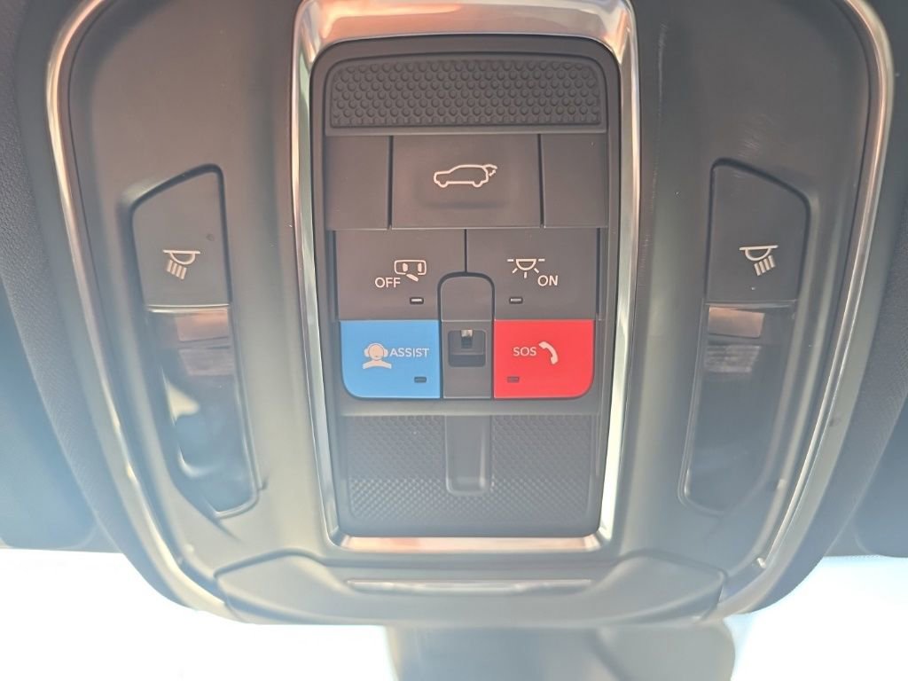 Used 2021 Jeep Grand Cherokee L Laredo image 31