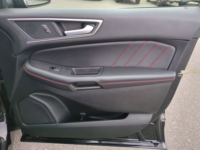Certified 2024 Ford Edge ST-Line AWD/4WD image 31