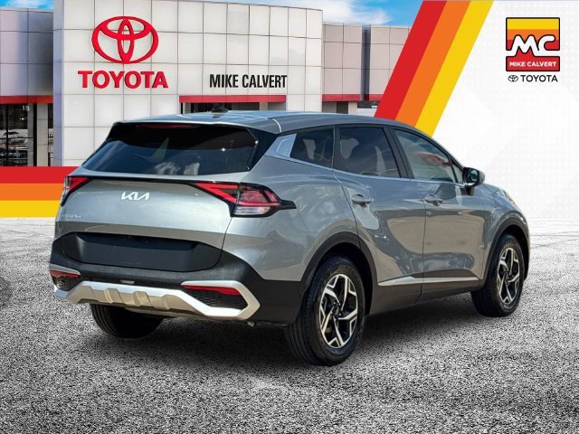 Used 2023 Kia Sportage LX FWD image 5