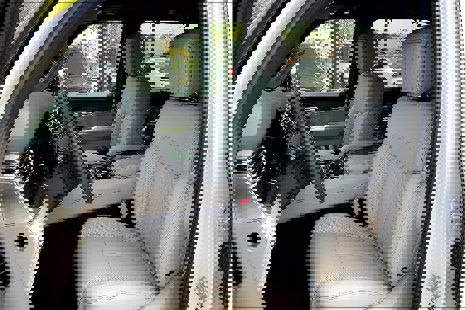 New 2026 Jeep Grand Wagoneer Summit w/ Premium Group III image 7