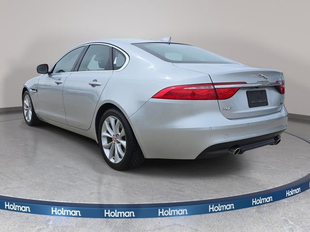 Used 2018 Jaguar XF Premium image 8