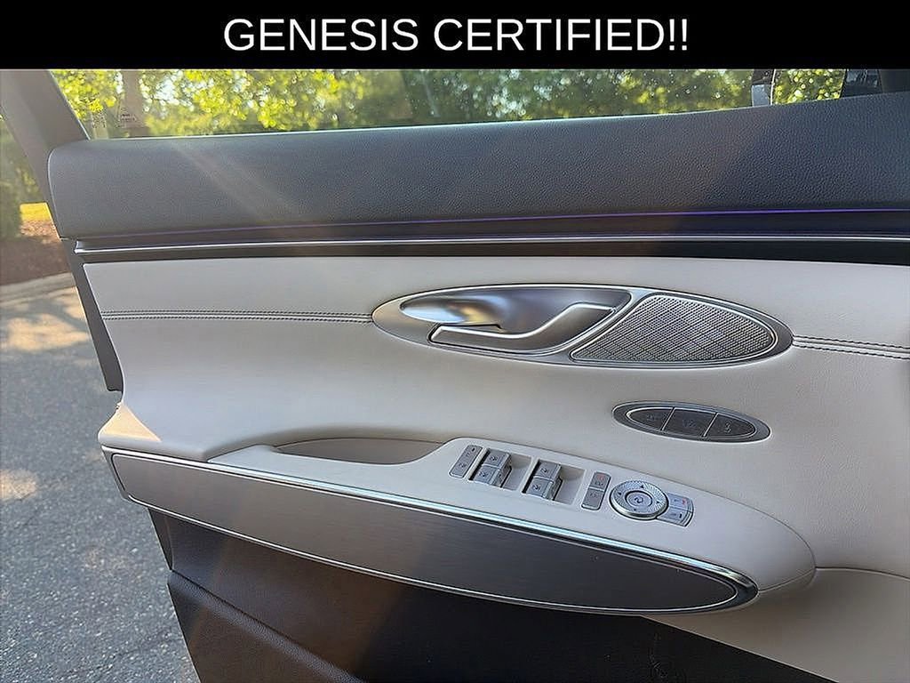 Certified 2026 Genesis GV70 2.5T Select AWD/4WD image 11