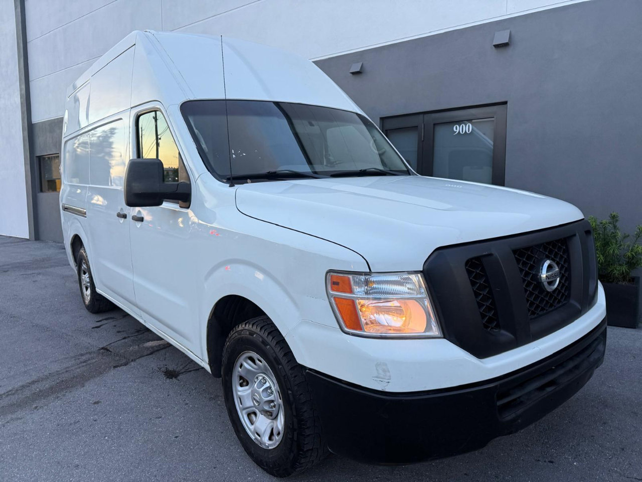 Used 2018 Nissan NV 2500 SV w/ Navigation Package image 9