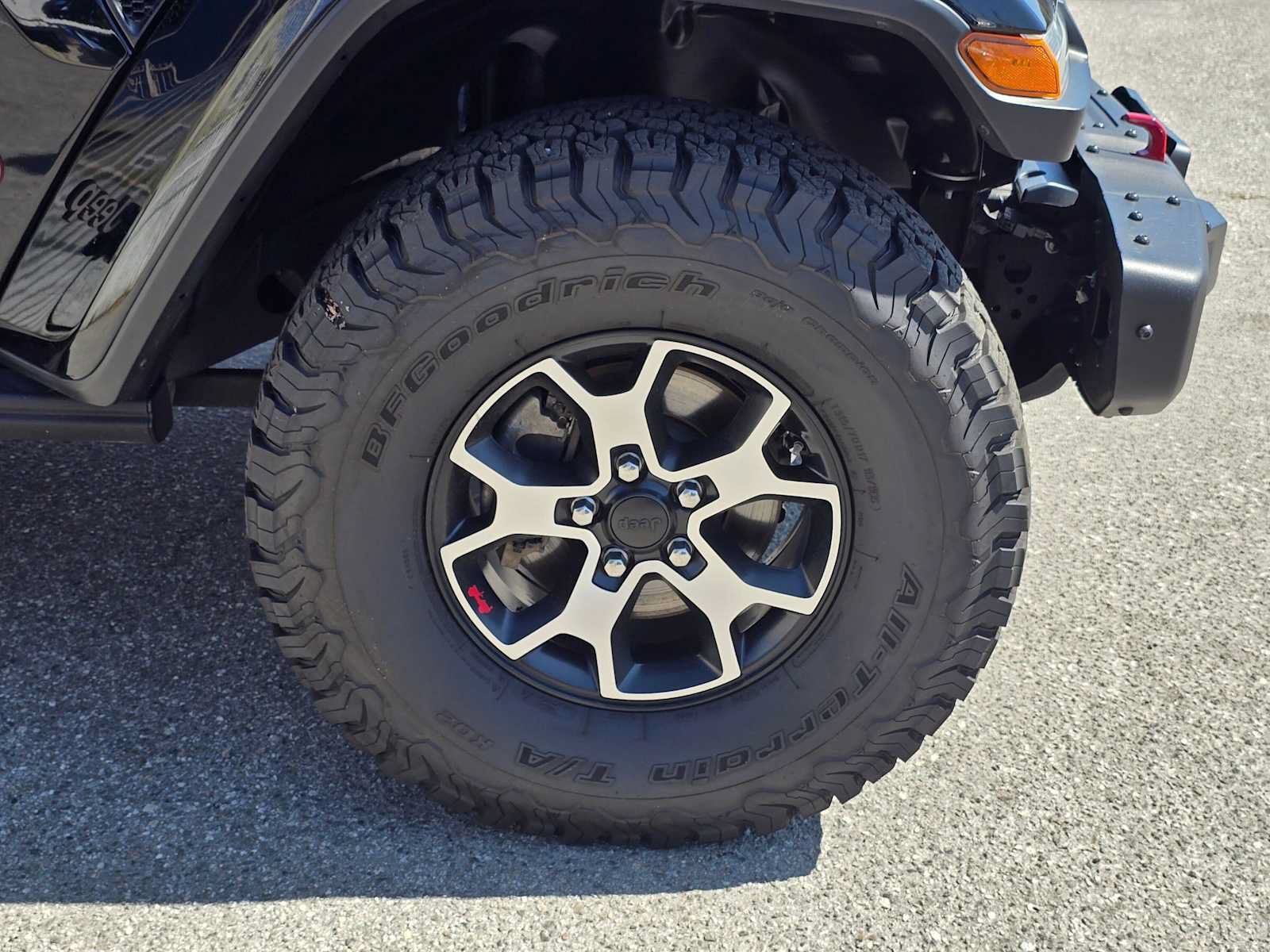 Used 2021 Jeep Wrangler Unlimited Rubicon AWD/4WD image 9