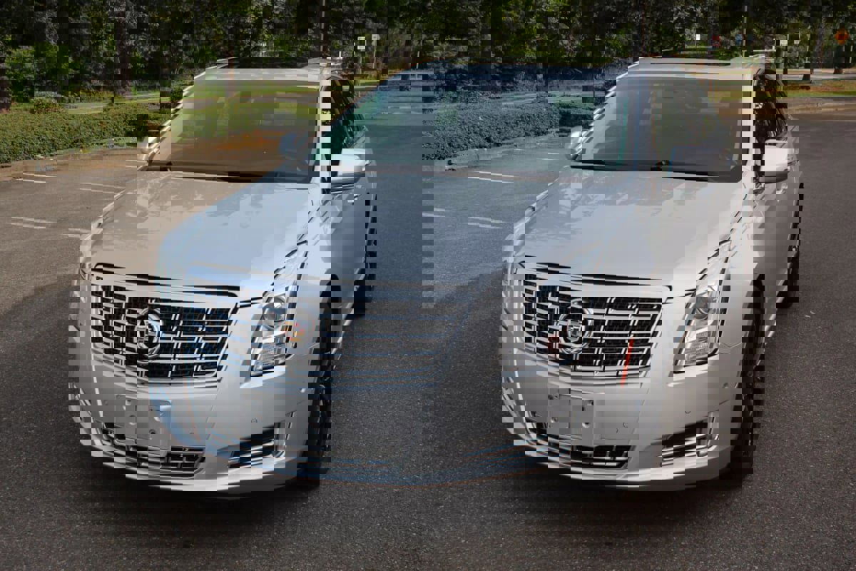 Used 2014 Cadillac XTS Luxury image 1