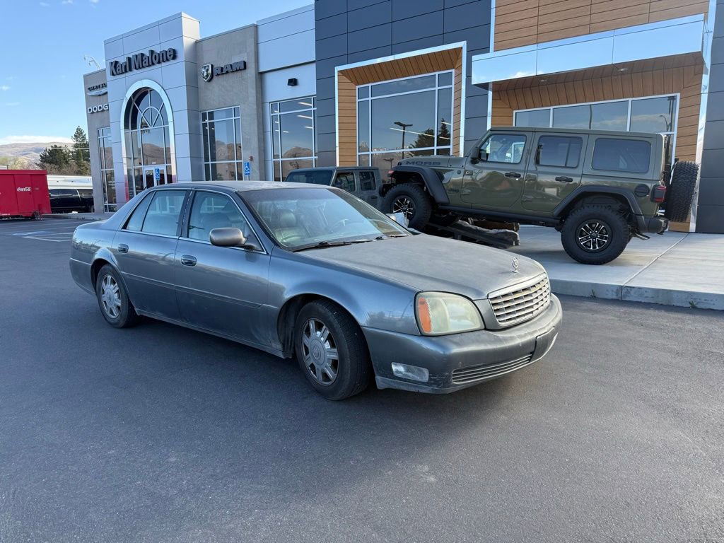 Used 2003 Cadillac De Ville w/ Comfort & Convenience Package FWD image 4
