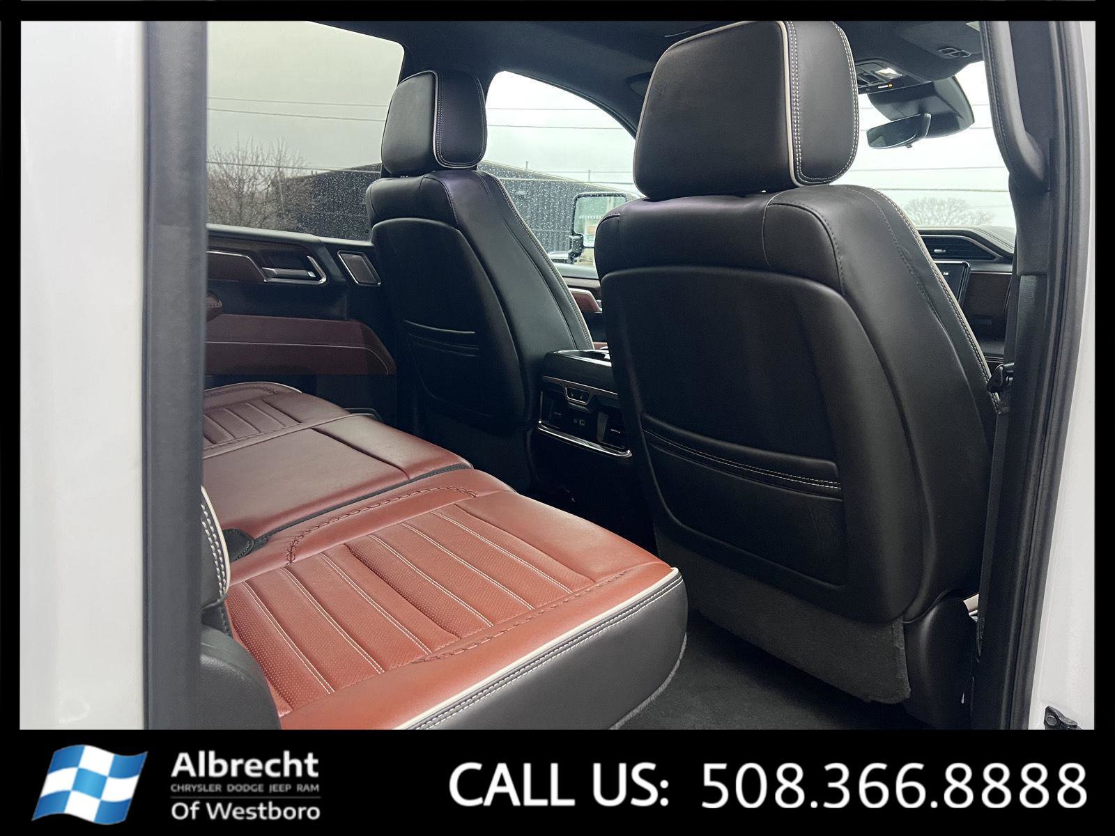 Used 2024 GMC Sierra 2500 Denali Ultimate w/ Snow Plow Prep/Camper Package image 17