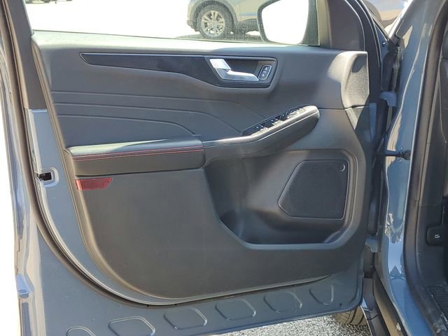Used 2024 Ford Escape ST-Line w/ Tech Pack #1 AWD/4WD image 13