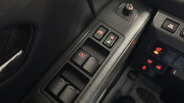 Used 2022 Nissan Frontier SV w/ Technology Package image 34