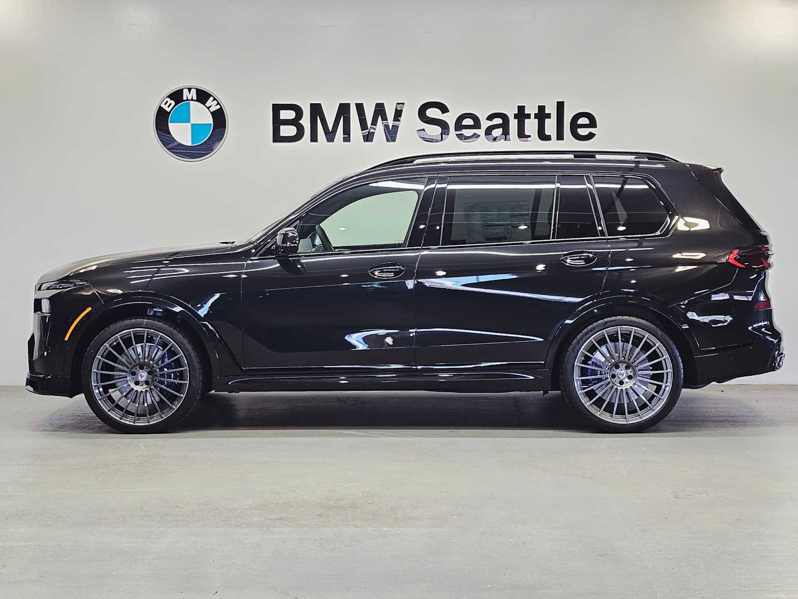 New 2026 BMW ALPINA XB7 image 3