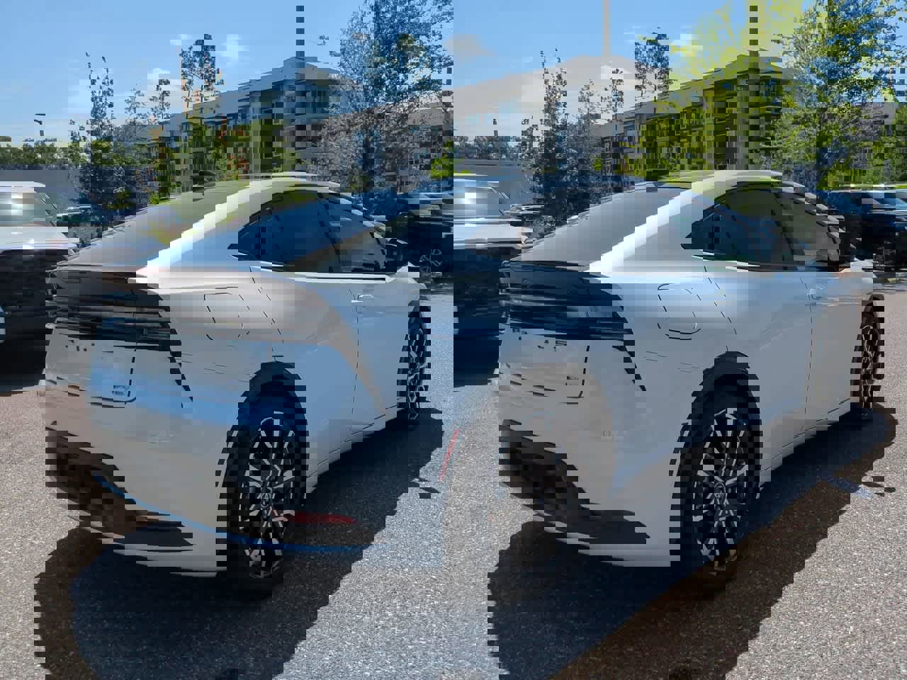 New 2026 Toyota Prius Plug-In Hybrid FWD image 6