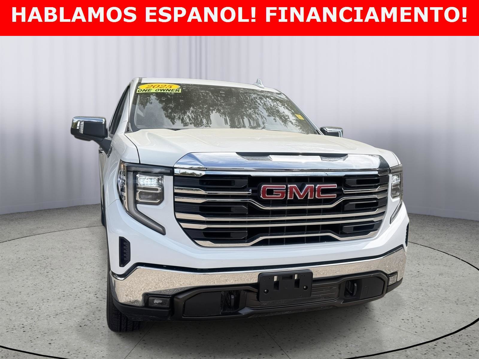 Used 2025 GMC Sierra 1500 SLT AWD/4WD image 2