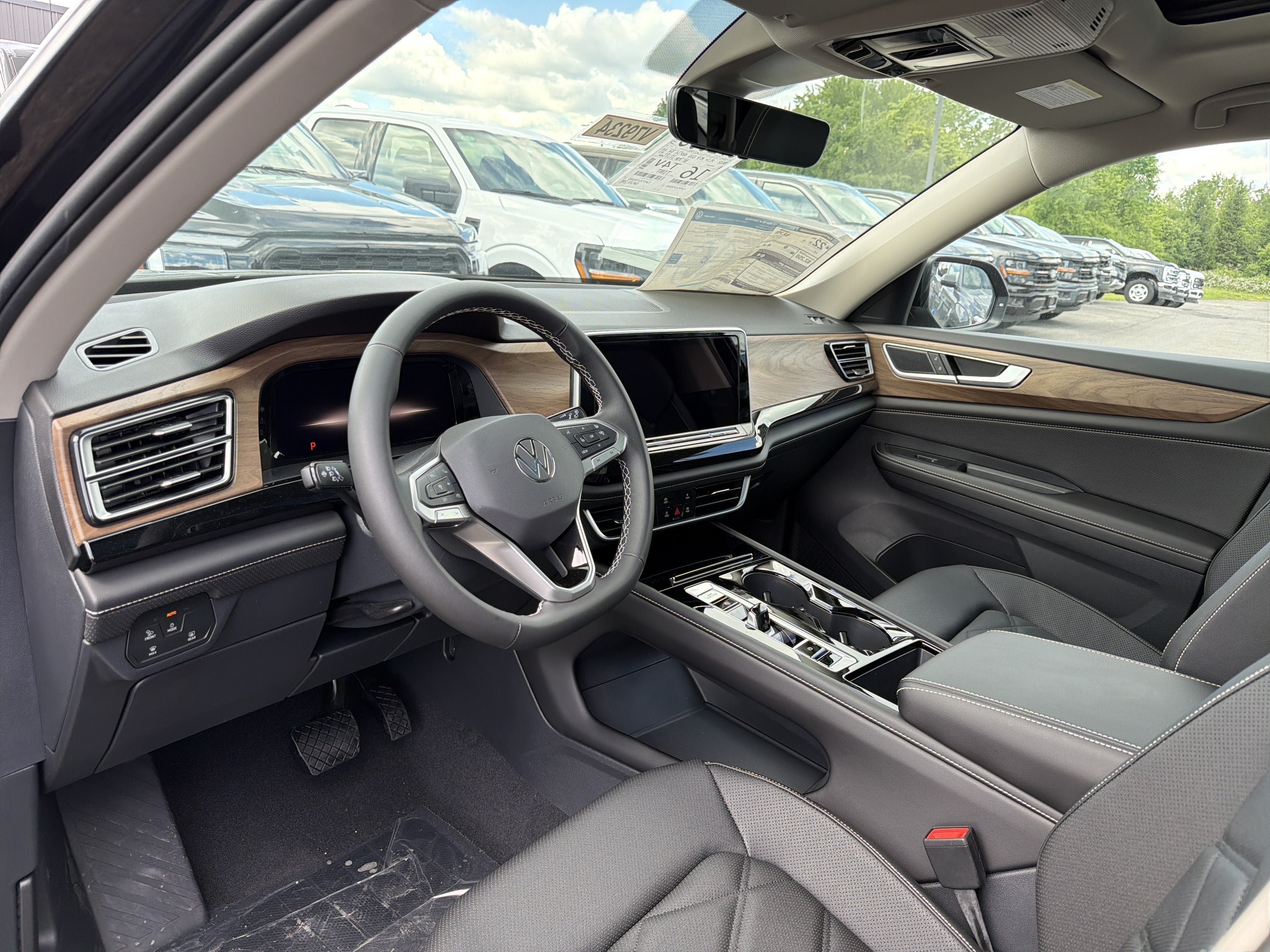New 2026 Volkswagen Atlas SE AWD/4WD image 9