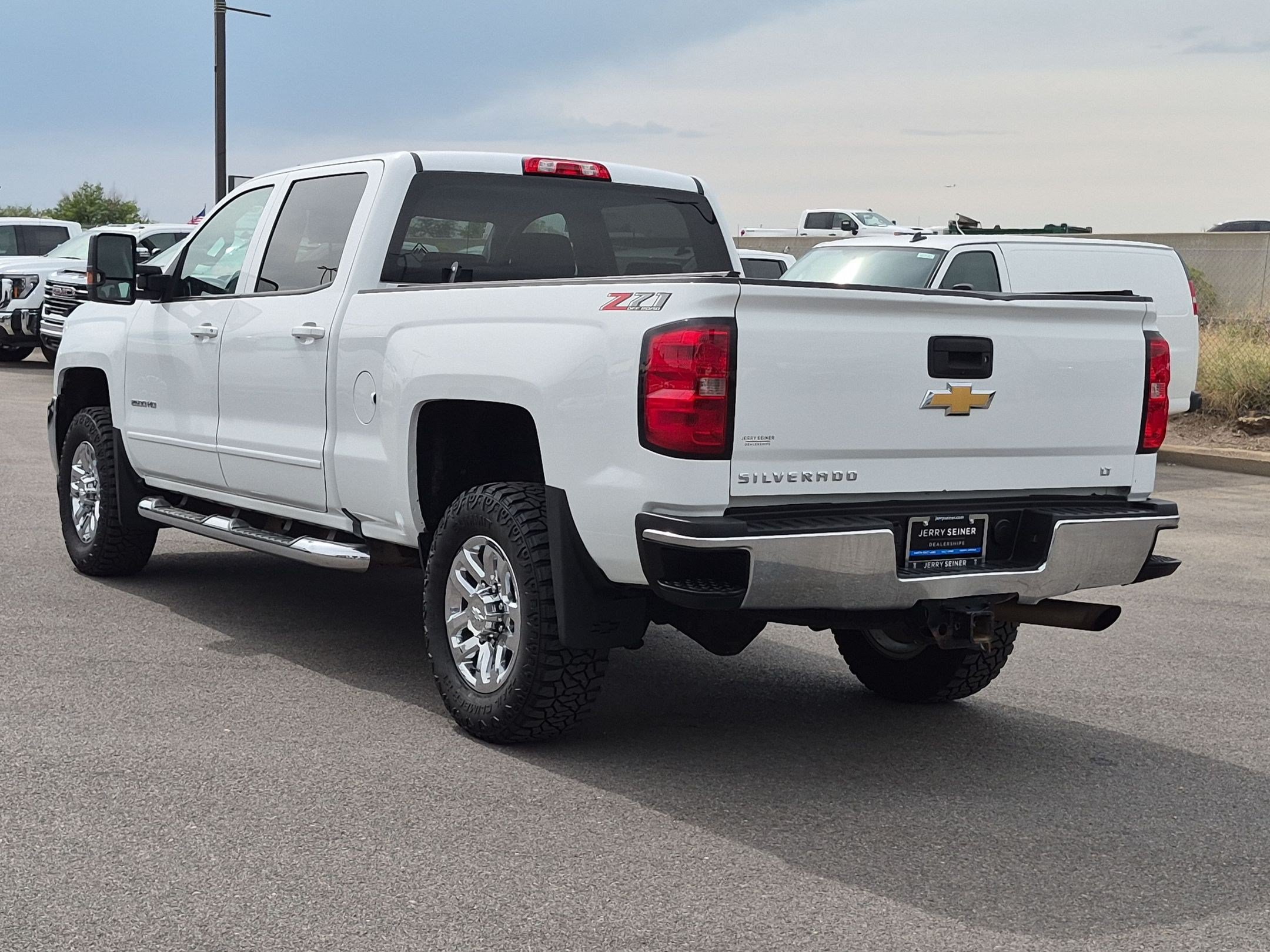 Used 2019 Chevrolet Silverado 2500 LT w/ Z71 Package, Off-Road AWD/4WD image 3