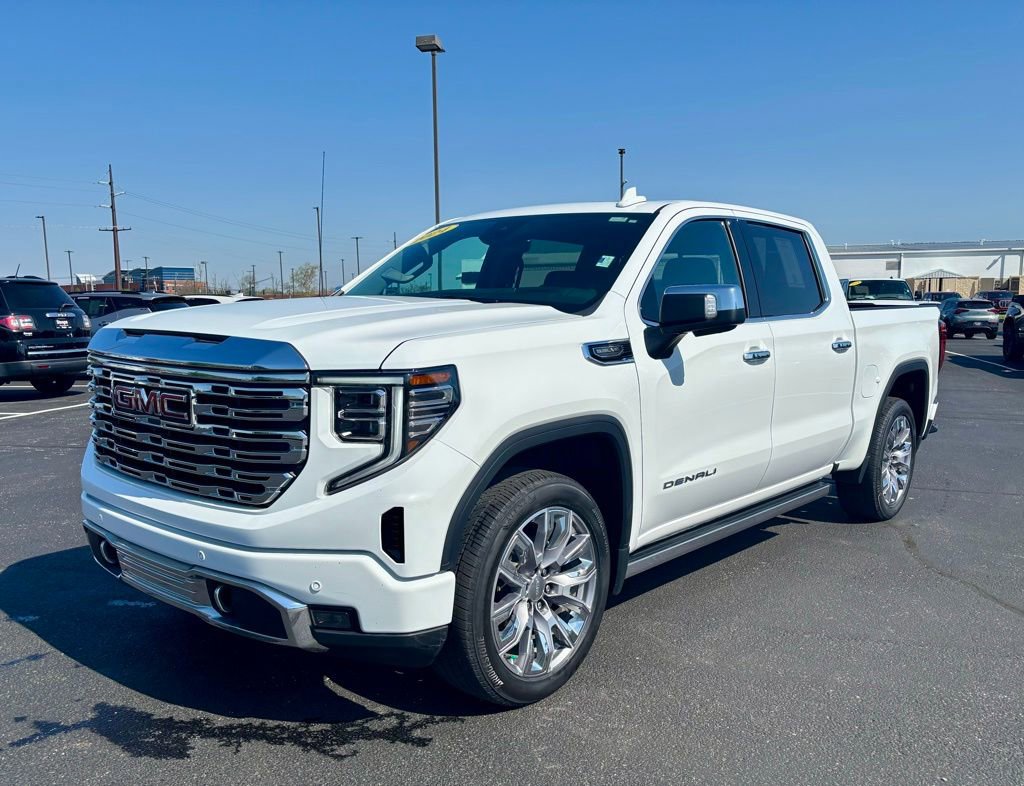 Used 2024 GMC Sierra 1500 Denali w/ Denali Reserve Package AWD/4WD image 3