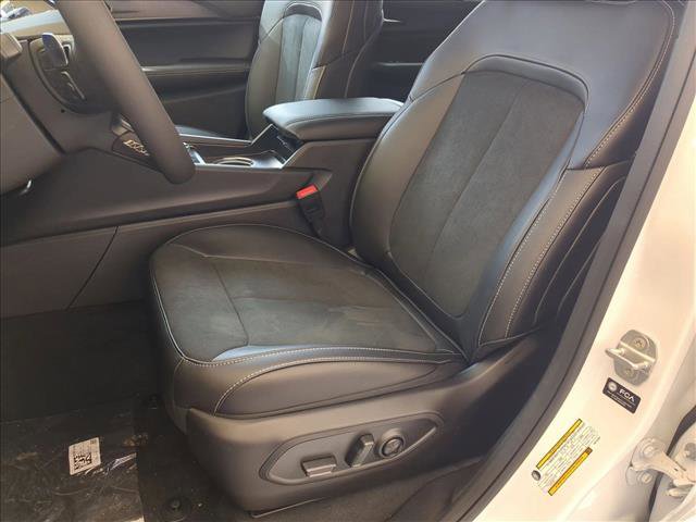 New 2025 Jeep Grand Cherokee L Altitude image 4