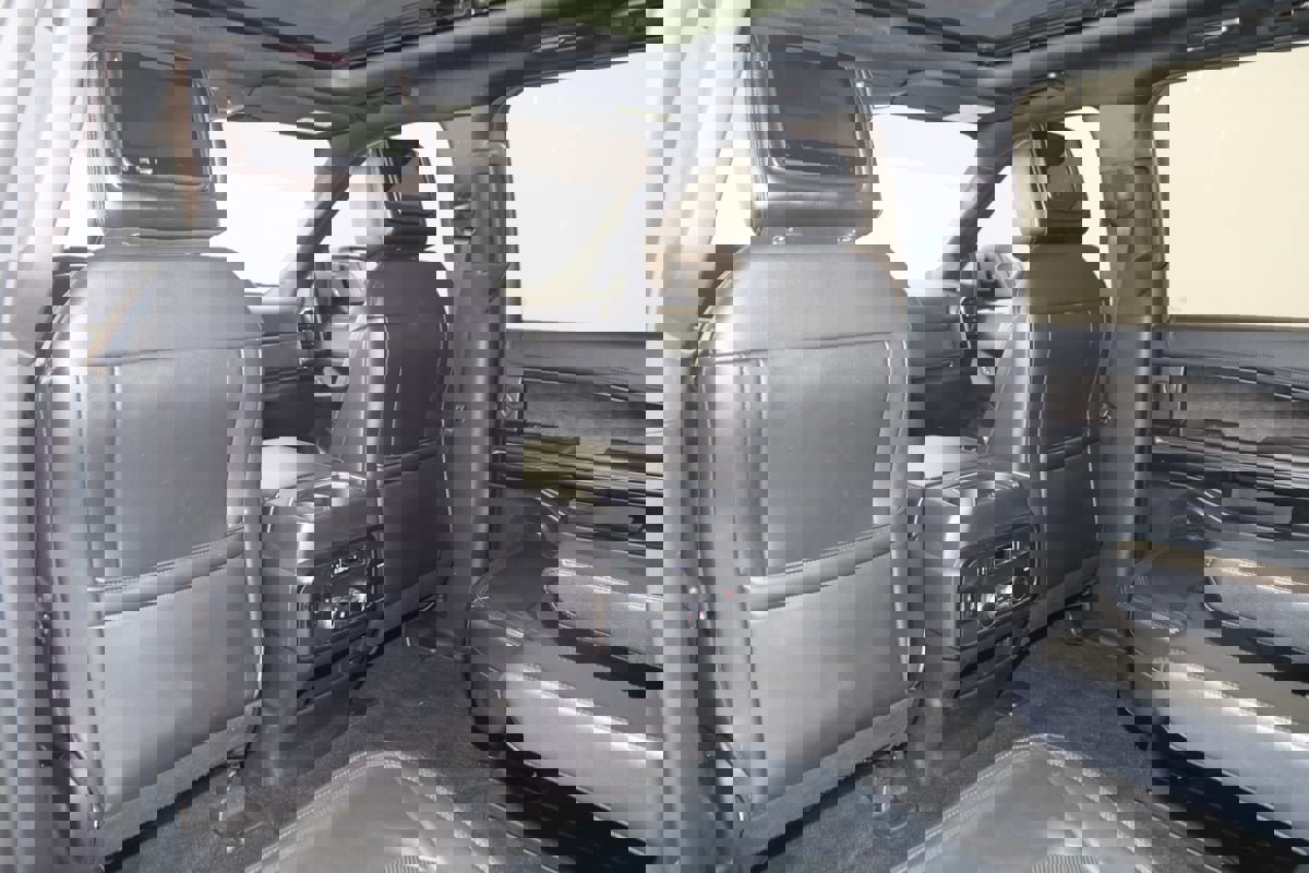 Used 2018 Ford Expedition Limited w/ Equipment Group 302A image 50