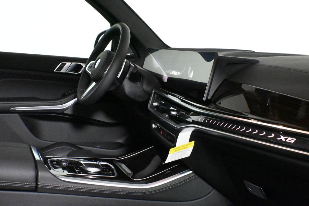 Used 2026 BMW X5 xDrive40i w/ M Sport Package image 35