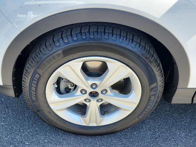 Used 2015 Ford Escape SE image 12