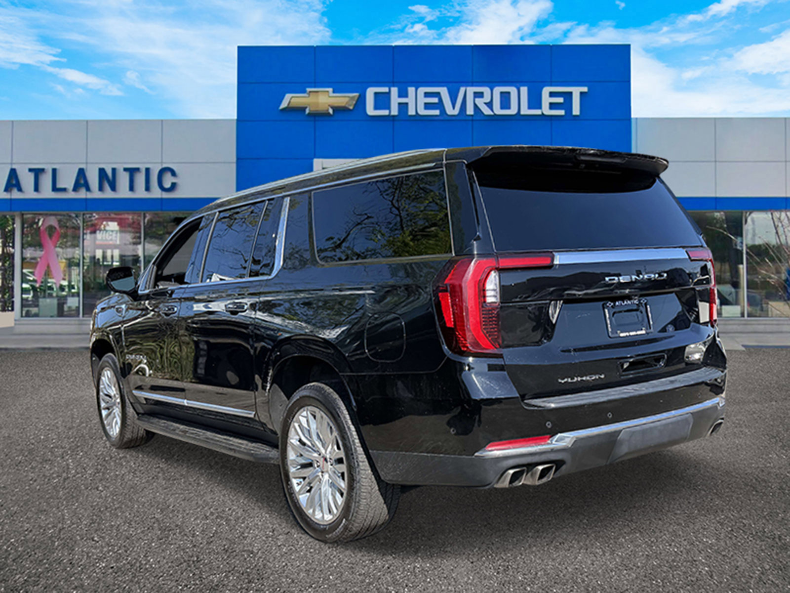 Certified 2025 GMC Yukon XL Denali AWD/4WD image 3