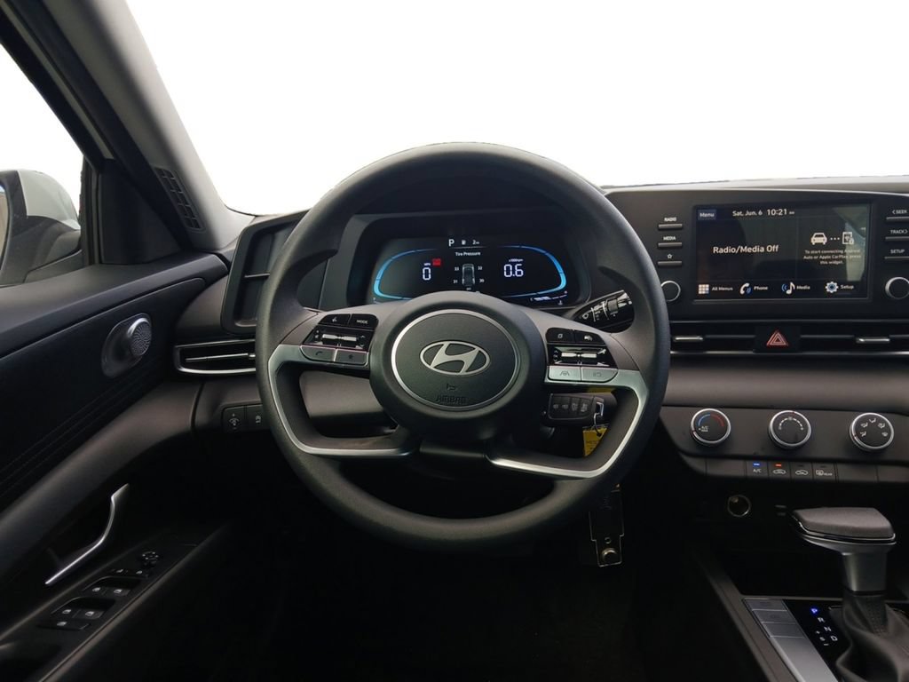 New 2026 Hyundai Elantra SE FWD image 12