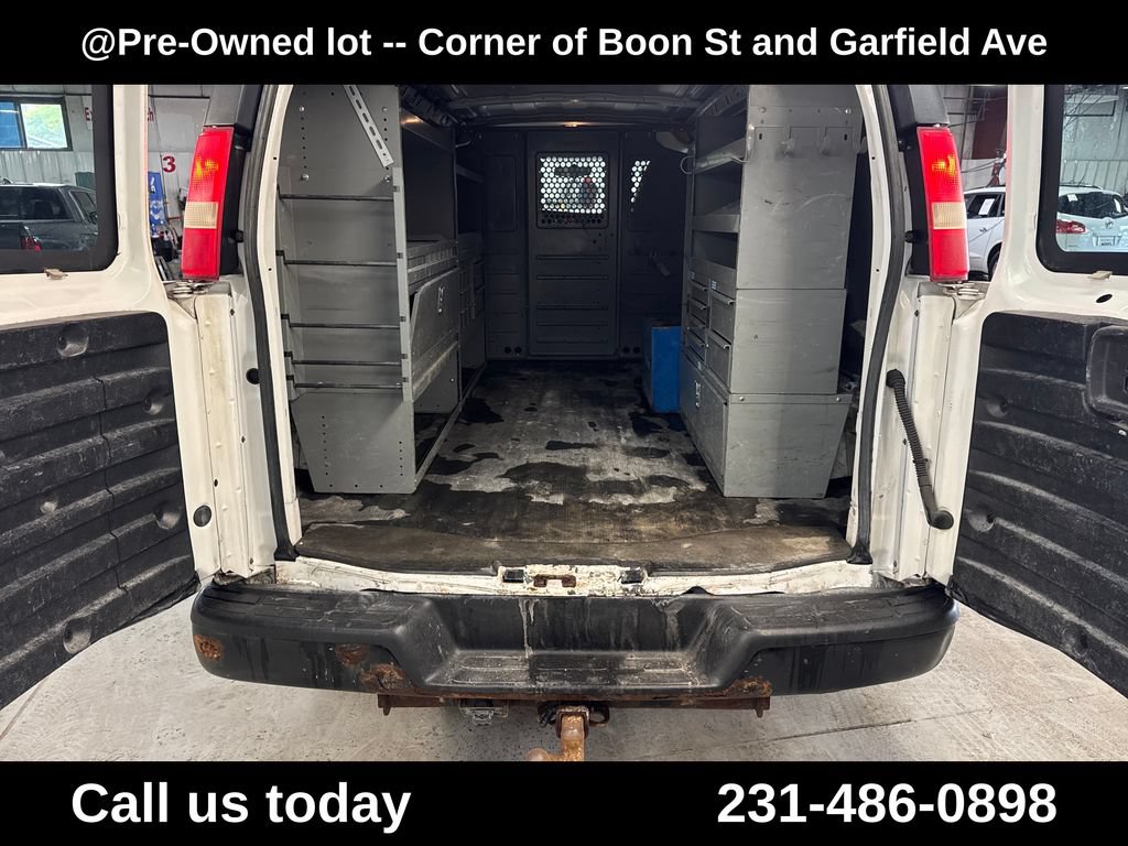 Used 2013 Chevrolet Express 2500 RWD image 28