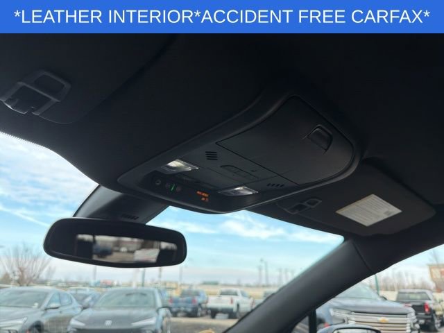 Used 2023 Buick Enclave Essence image 32