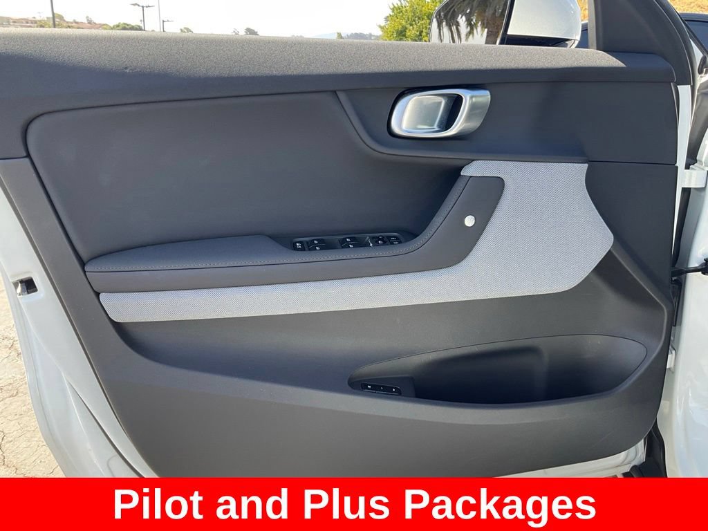 Used 2023 Polestar Polestar 2 FWD image 24