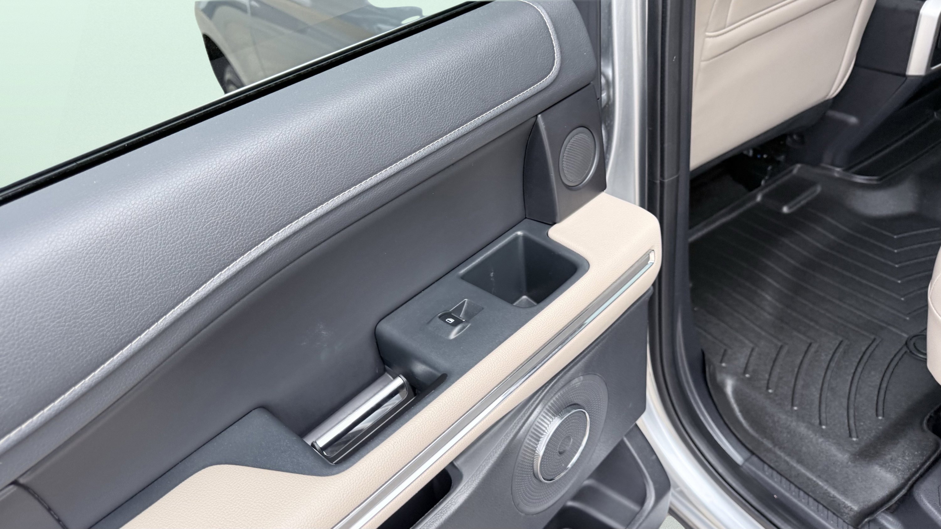 Used 2023 Ford Expedition Limited RWD image 34