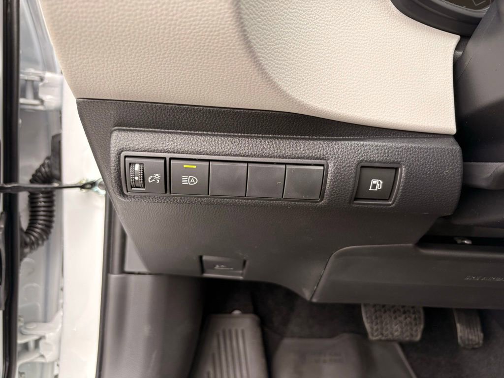 Used 2026 Toyota Corolla LE image 22