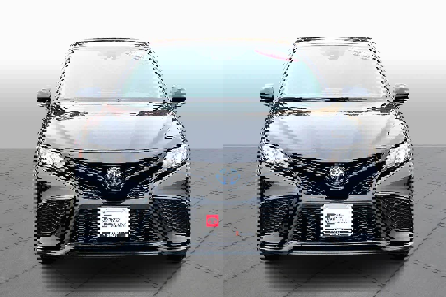 Certified 2022 Toyota Camry SE image 3