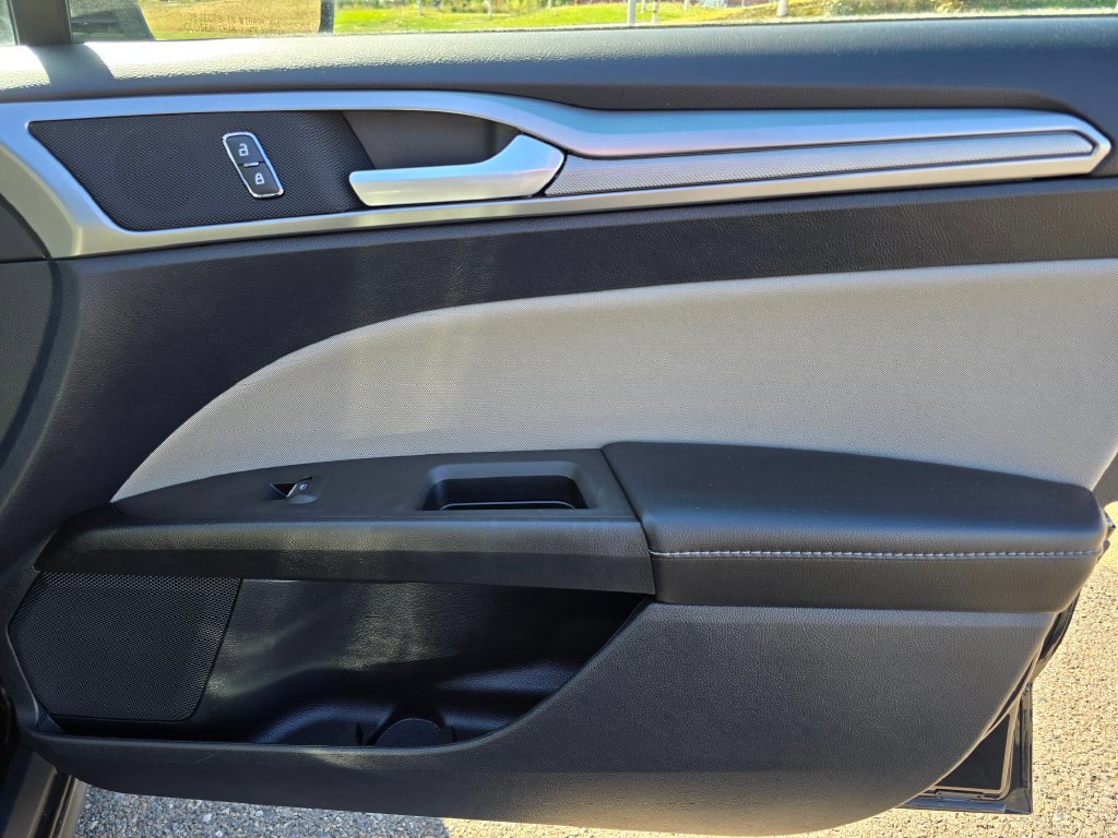 Used 2020 Ford Fusion S FWD image 19