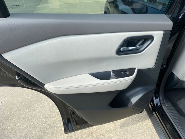 Used 2025 Nissan Rogue SV AWD/4WD image 60