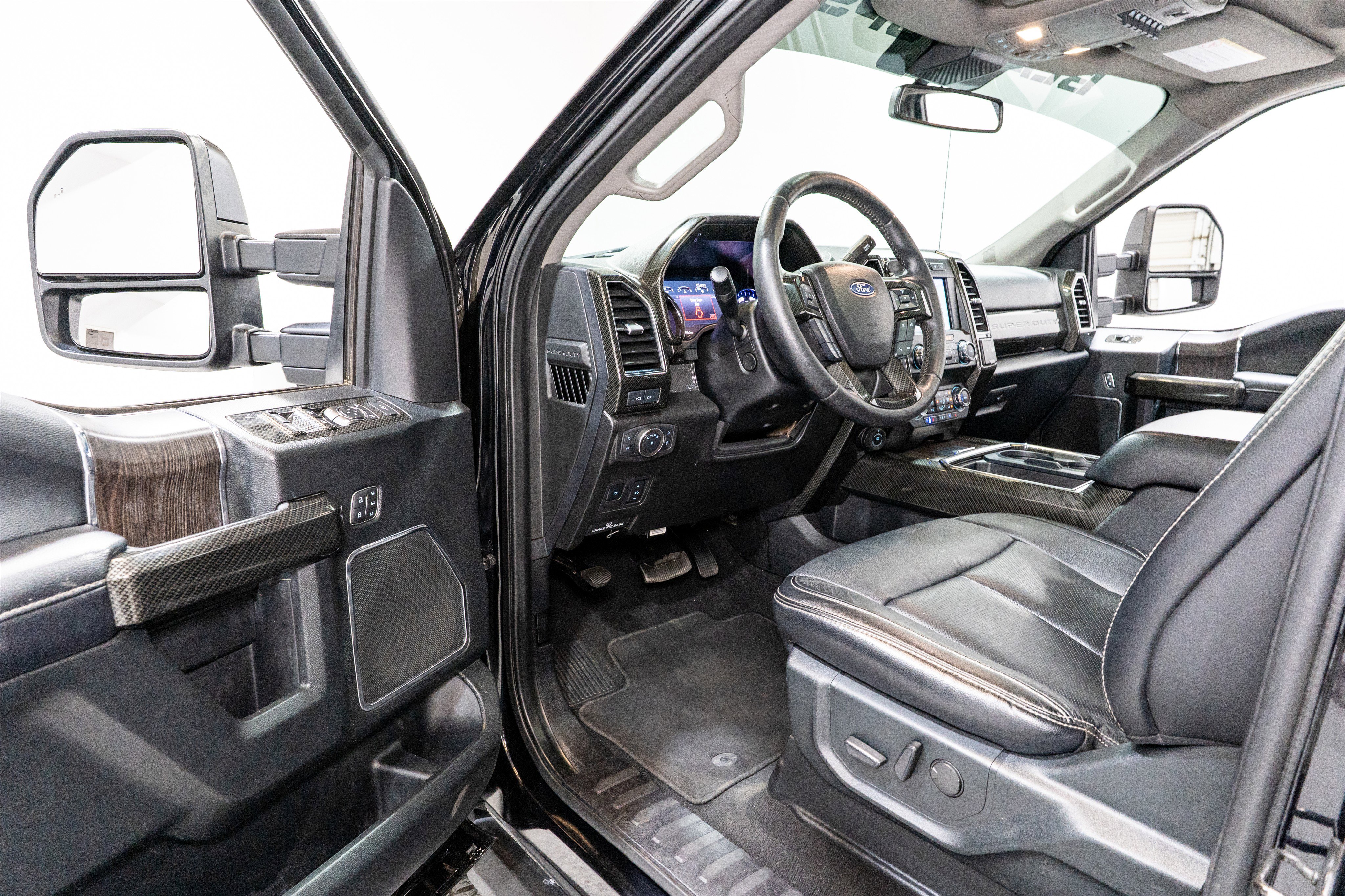 Used 2020 Ford F250 Lariat w/ Lariat Ultimate Package AWD/4WD image 14