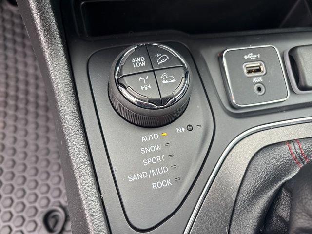 Used 2022 Jeep Cherokee Trailhawk w/ Sun, Sound & Nav Group image 59