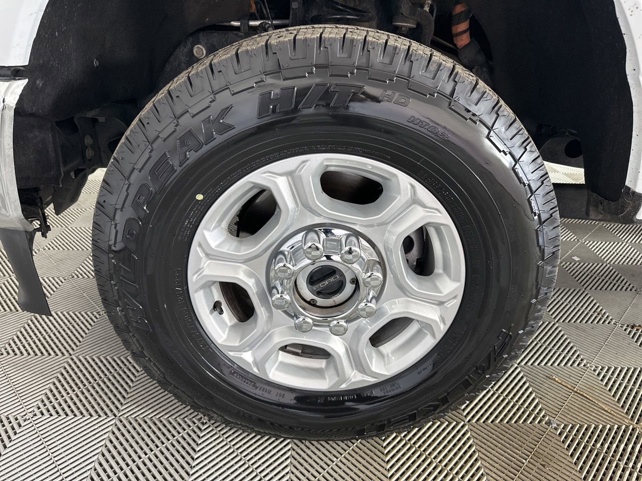 Used 2025 Ford F250 XLT w/ FX4 Off-Road Package image 35