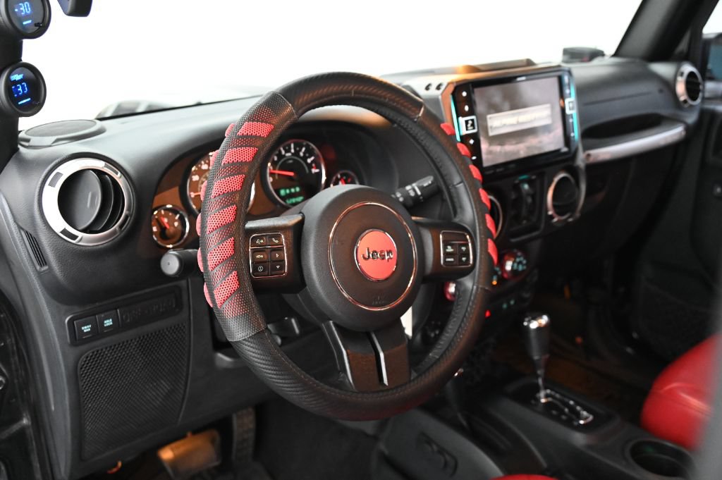 Used 2018 Jeep Wrangler Unlimited Rubicon w/ Cold Weather Group AWD/4WD image 36