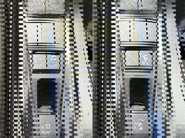 Used 2025 Toyota Camry LE image 21