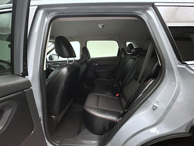 Certified 2025 Nissan Rogue SV image 19