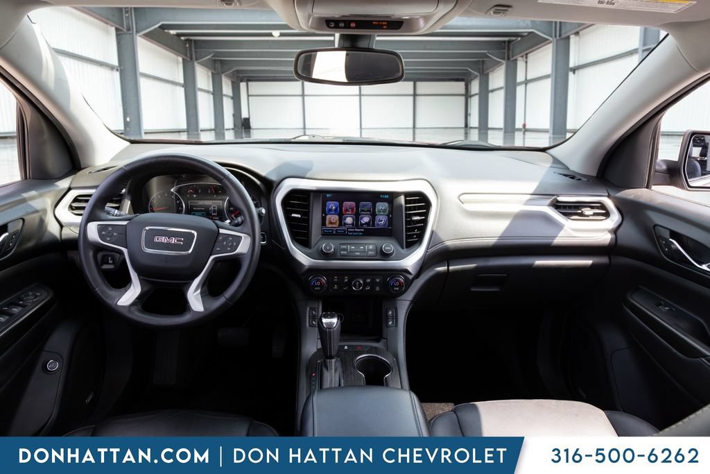 Used 2017 GMC Acadia SLT FWD image 4