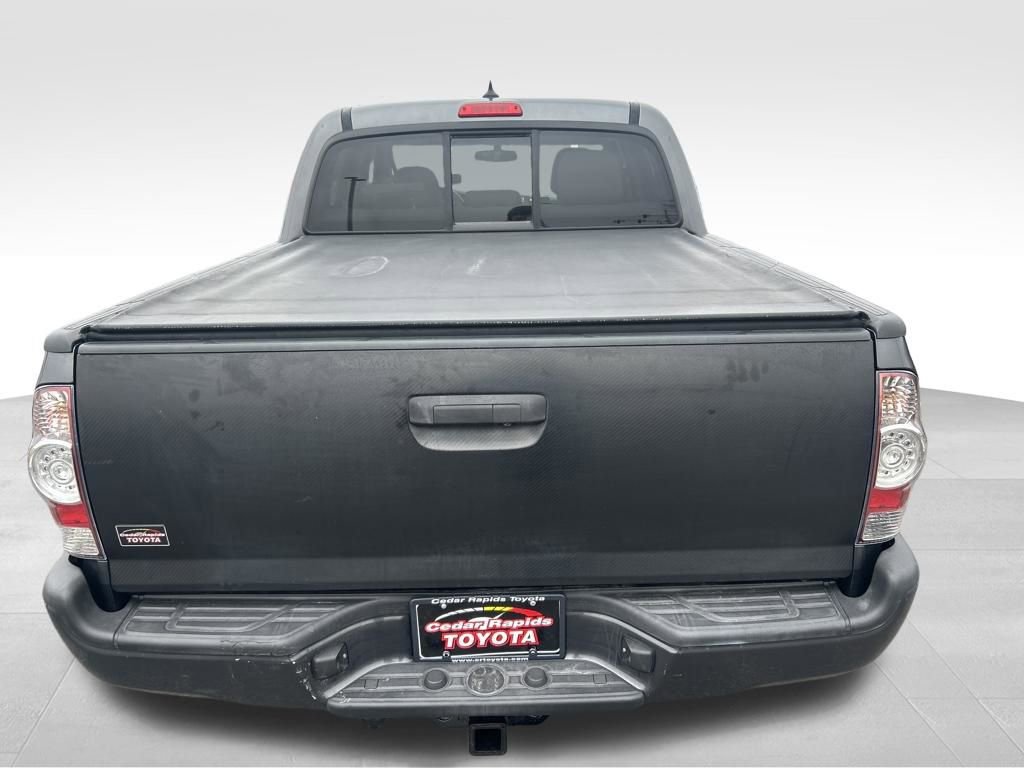 Used 2015 Toyota Tacoma 4x4 Double Cab w/ TRD Sport Package image 4
