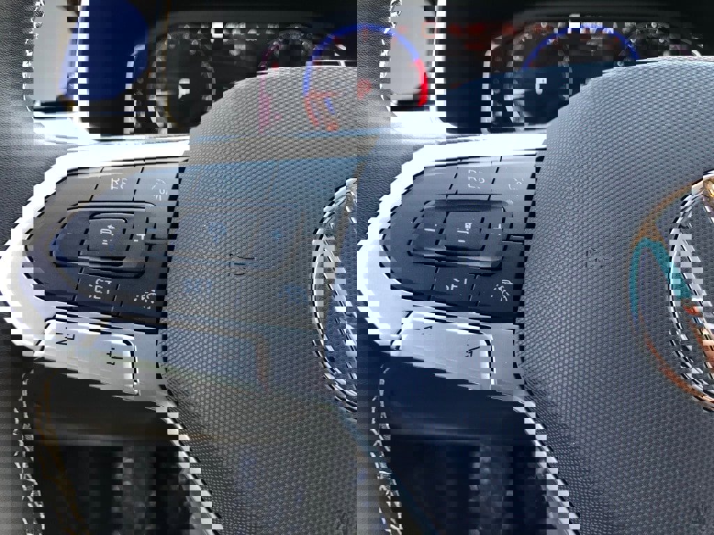 New 2025 Volkswagen Taos SEL image 21