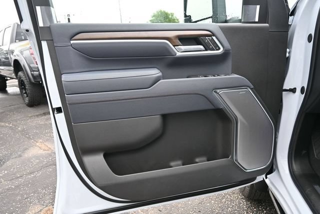 New 2026 Chevrolet Silverado 3500 High Country w/ High Country Premium Package AWD/4WD image 18